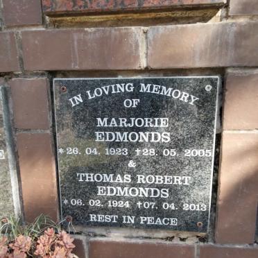 EDMONDS Thomas Robert 1924-2013 &amp; Marjorie 1923-2005