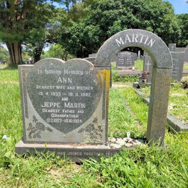 MARTIN Jeppe 1923-1994 & Ann 1935-1982