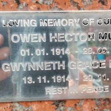 MUNRO Owen Hector 1914-1991 & Gwynneth Grace 1914-1998