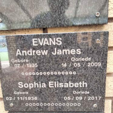 EVANS Andrew James 1935-2009 & Sophia Elisabeth 1936-2017