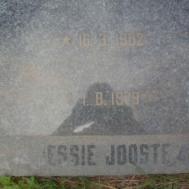 J - Vanne :: Surnames - J