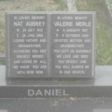 DANIEL Nat Aubrey 1913-2002 &amp; Valerie Merle 1927-2000