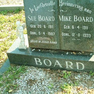 BOARD Mike 1911-1999 &amp; Sue 1911-1987