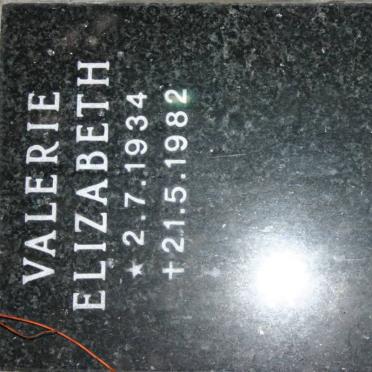 PURVES Valerie Elizabeth 1934-1982