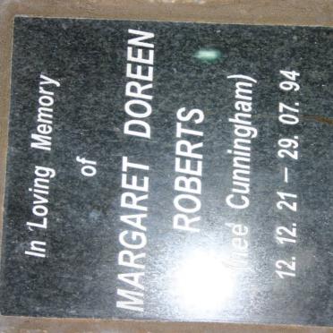 ROBERTS Margaret Doreen nee CUNNINGHAM 1921-1994