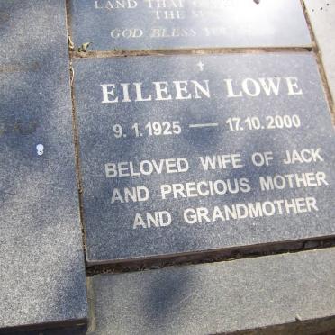 LOWE Eileen 1925-2000
