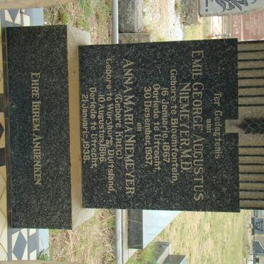 NIEMEYER Emil George Augustus 1867-1937 &amp; Anna Maria KRUG 1866-1938