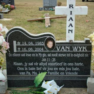 WYK Riaan, van 1983-2004
