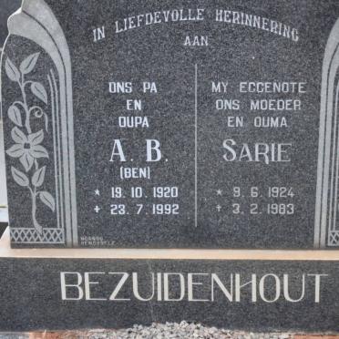 BEZUIDENHOUT A.B. 1920-1992 &amp; Sarie 1924-1983