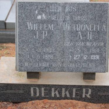 DEKKER Willem J.P. 1909-1986 &amp; Petronella A.H. VAN NIEKERK 1914-1991
