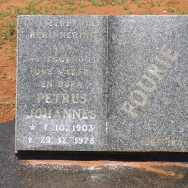 FOURIE Petrus Johannes 1903-1975