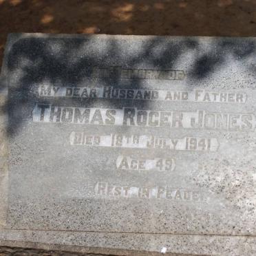 JONES Thomas Roger -1941