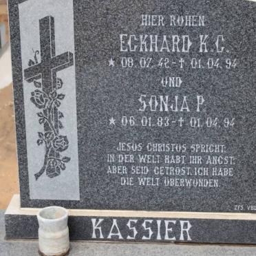 KASSIER Eckhard K.C. 1942-1994 :: KASSIER Sonja P. 1983-1994