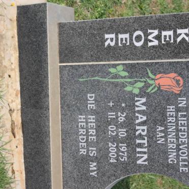 KOEKEMOER Martin 1975-2004