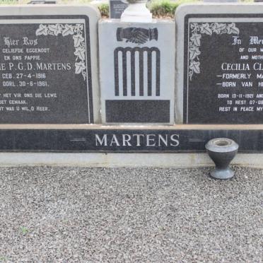 MARTENS Roelfie P.G.D. 1916-1961 &amp; Cecilia CLIFTON formerly MARTENS nee VAN HEERDEN 1921-1998