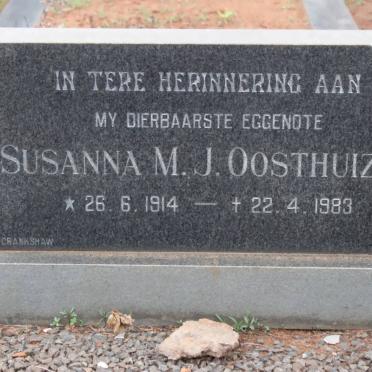 OOSTHUIZEN Susanna M. 1914-1983