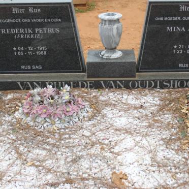 OUDTSHOORN Frederik Petrus, van Rheede van 1915-1988 &amp; Mina Augusta 1920-2009