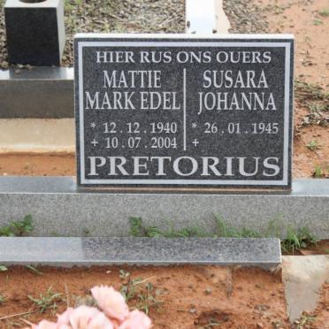 PRETORIUS Mattie Mark Edel 1940-2004 &amp; Susara Johanna 1945-