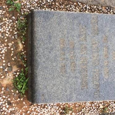 RENSBURG Theunis Jacobus Philippus, Janse van 1890-1968 &amp; Ruby Enid Augusta PARKER 1909-1967