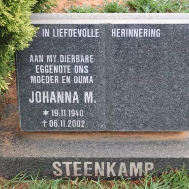 STEENKAMP Johanna M. 1940-2002