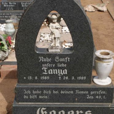 EGGERS Tanya 1985-1989