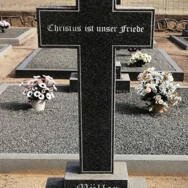 MULLER F.G.H. 1919-2003 &amp; Hilda F.E. HABERMANN 1925-2011