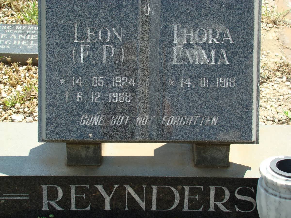 REYNDERS Leon F.P. 1924-1988 &amp; Thora Emma 1918-