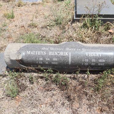 ? Matthys Hendrik 1911-1995 & Violet 1908-1995