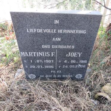 ? Marthinus F. 1907-1996 & Joey 1916-2006