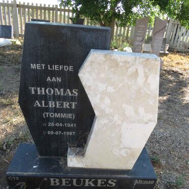 BEUKES Thomas Albert 1941-1997