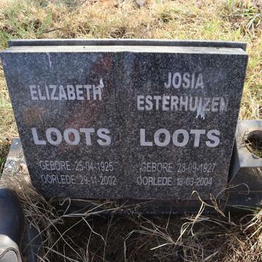 LOOTS Josia Esterhuizen 1927-2004 & Elizabeth 1926-2002