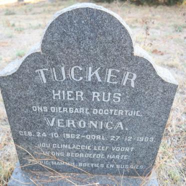 TUCKER Veronica 1962-1963