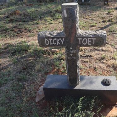 TOET Dicky 1967-2000