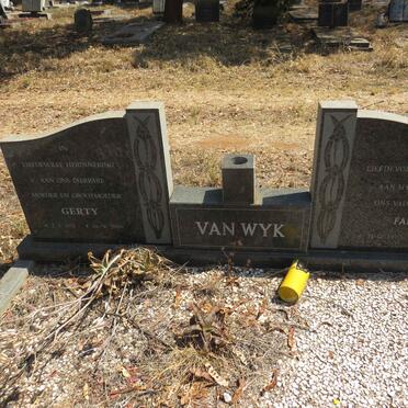WYK Fanie, van 1910-1987 & Gerty 1913-2000