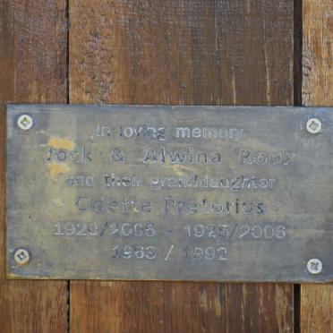 ROUX Jock 1920-2005 &amp; Alwina 1925-2006 :: PRETORIUS Odette 1963-1992