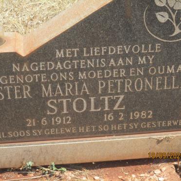 STOLTZ Coenraad Willem Frederik 1905-1986 &amp; Hester Maria Petronella 1912-1982