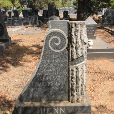 HENN Nicolaas Johannes Mara 1916-1974
