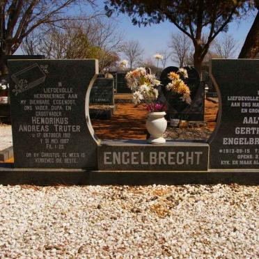 ENGELBRECHT Hendrikus Andreas Truter 1912-1887 &amp; Aaltjie Gertruida  1913-2002