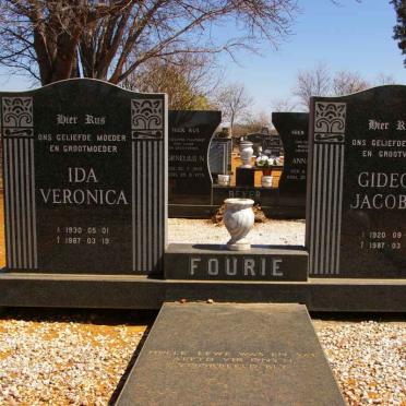 FOURIE Gideon Jacobus 1920-1987 &amp; Ida Veronica 1930-1987