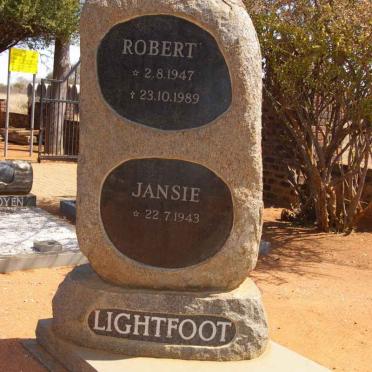 LIGHTFOOT Robert 1947-1989 &amp; Jansie 1943-