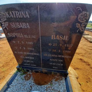 DOLD Katrina Susara Sophia nee DE LANGE 1895-1952 :: DOLD Basil 1937-1998