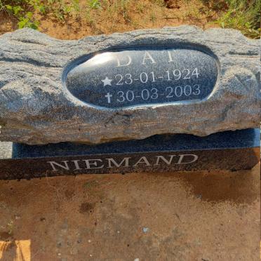 NIEMAND D.A.T. 1924-2003
