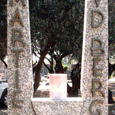 BERG Martie, v.d. 1975-1993