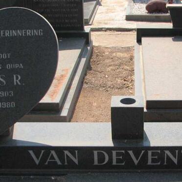 DEVENTER Petrus R., van 1903-1980 &amp; Anna C.A.C. 1903-1989