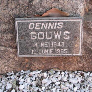 GOUWS Dennis 1943-1995