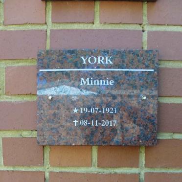 YORK Minnie 1921-2017