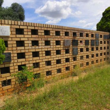 1. Memorial Wall / Muur van Herinnering