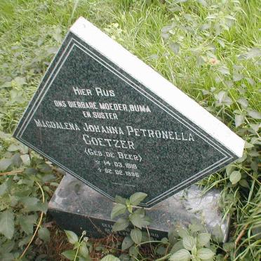 COETZER Magdalena Johanna Petronella nee de BEER 1918-1996