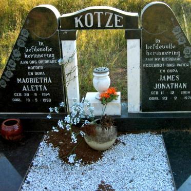 KOTZÉ James Jonathan 1909-1978 &amp; Magrietha Aletta STEYNBERG 1914-1999