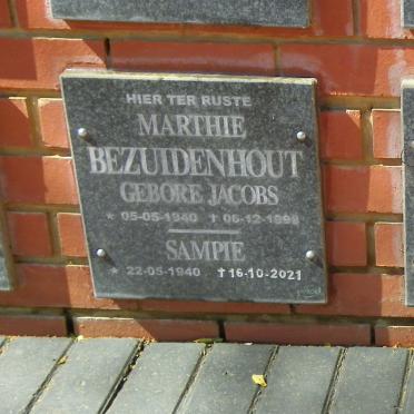 BEZUIDENHOUT Sampie 1940-1921 &amp; Marthie JACOBS 1940-1998